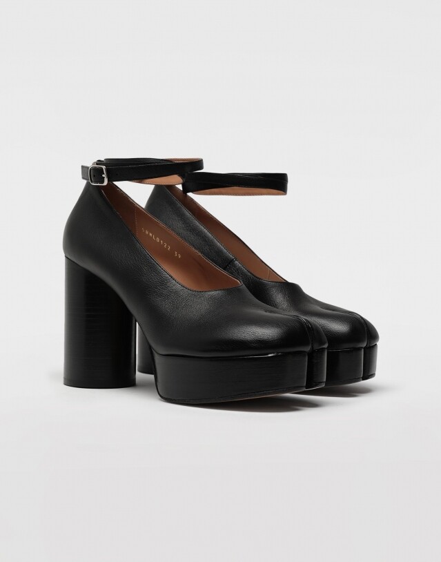 Maison Margiela 黑色 Tabi 系列高跟鞋