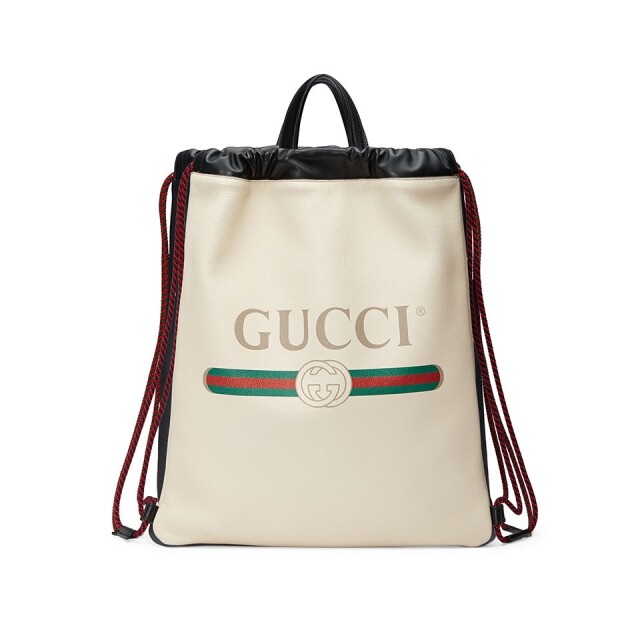 Gucci今個春夏推出皮革索繩背囊，只在袋面簡單印上懷舊品牌logo，並用上爬山繩作肩