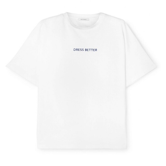 2019 夏天穿搭流行甚麼？ 氣質女生都會穿的潮流造型 8 大重點：Ninety Percent 白色 T 恤