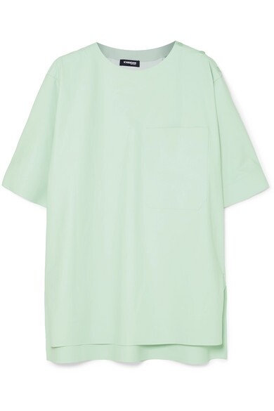 Kwaidan Editions 的薄荷綠色 T-shirt 更加上大領袋，一穿起便能滲出時尚感
