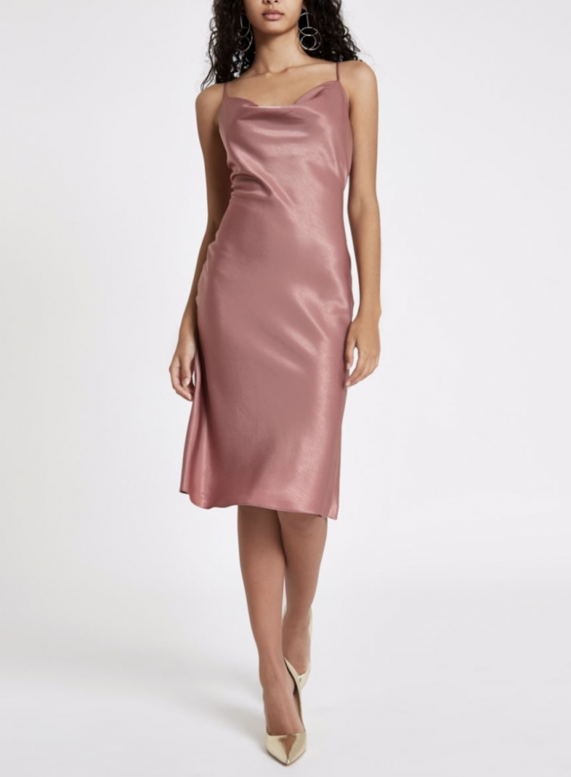 粉紅色絲質 slip dress £36/ 約 373 River Island 粉紅色絲質 slip dress £36/ 約 373 River Island