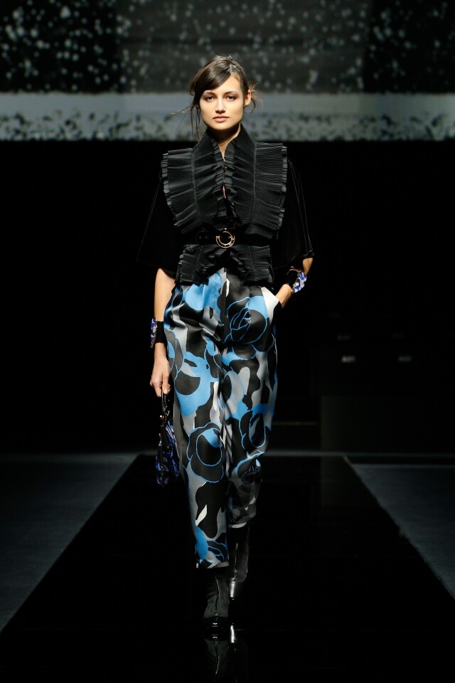 Giorgio Armani 2020 秋冬女裝系列「天鵝絨的音符」：溫柔與優雅完美結合