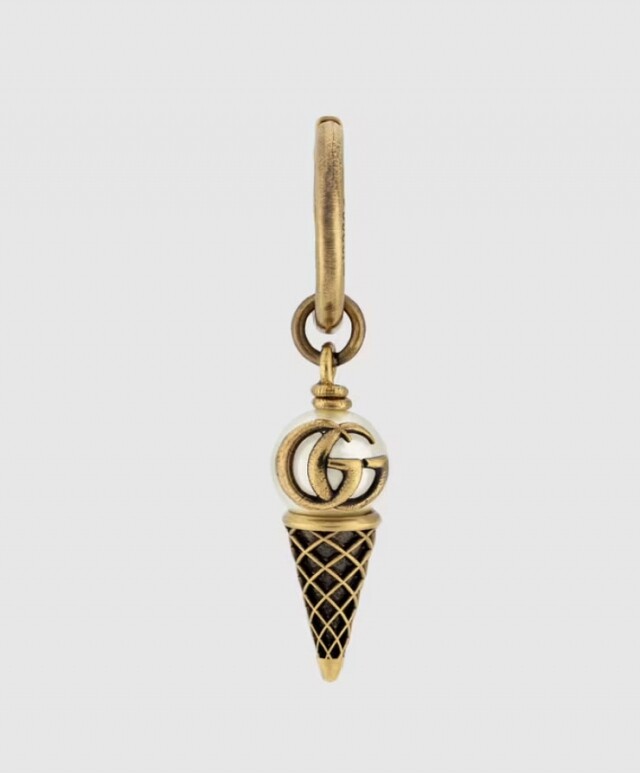 Gucci 耳環推薦 5：雙 G 雪糕吊墜環形單邊耳環 $2,400