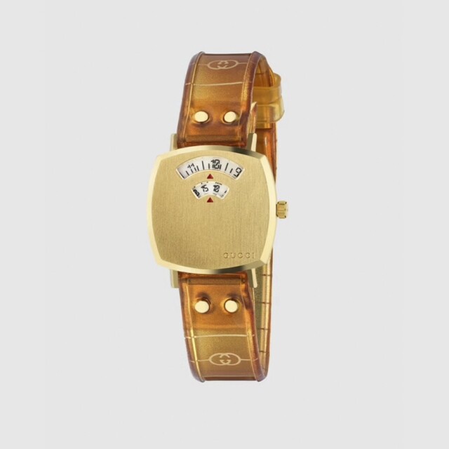 Gucci 手錶推介 2021：2021 全新推出的 Gucci Grip 高級腕錶系列，在鋼錶殻上以兩個精緻的錶盤來顯示時間，並配以鱷魚皮錶帶，輕易變帶出復古的氣場。