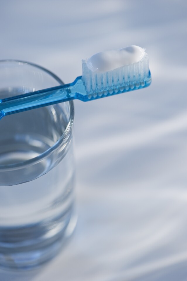 4. 牙膏中的表面活性劑有效洗銀器