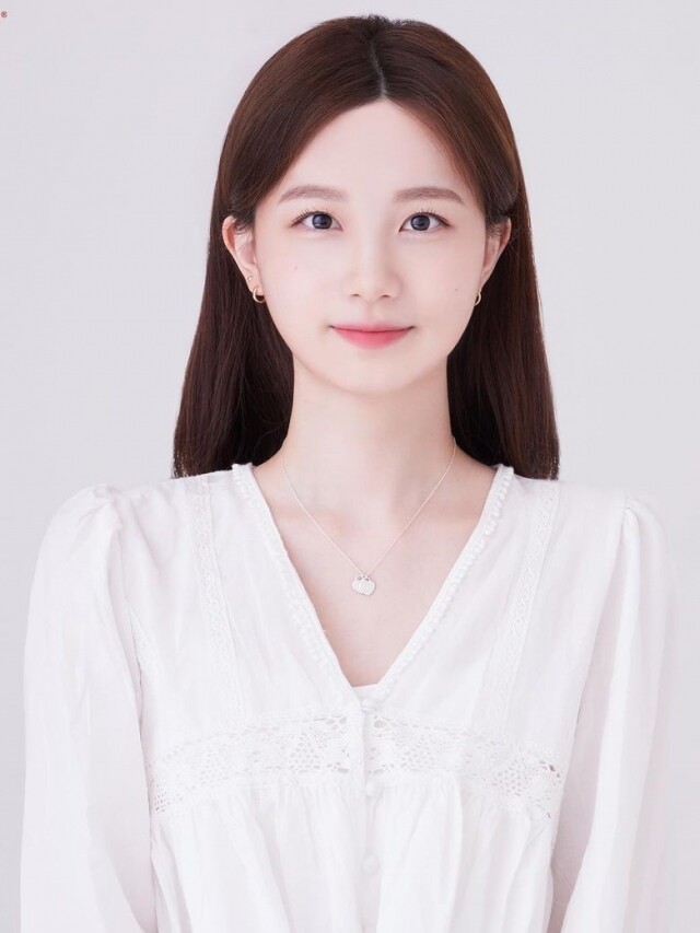 證件相最重要是衣著和化妝 證件相最重要是衣著和化妝
