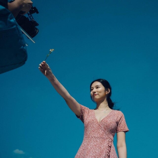 還未正式入行前的 Jeannie 已經憑藉姣好的樣貌和身材成為廣告模特 還未正式入行前的 Jeannie 已經憑藉姣好的樣貌和身材成為廣告模特