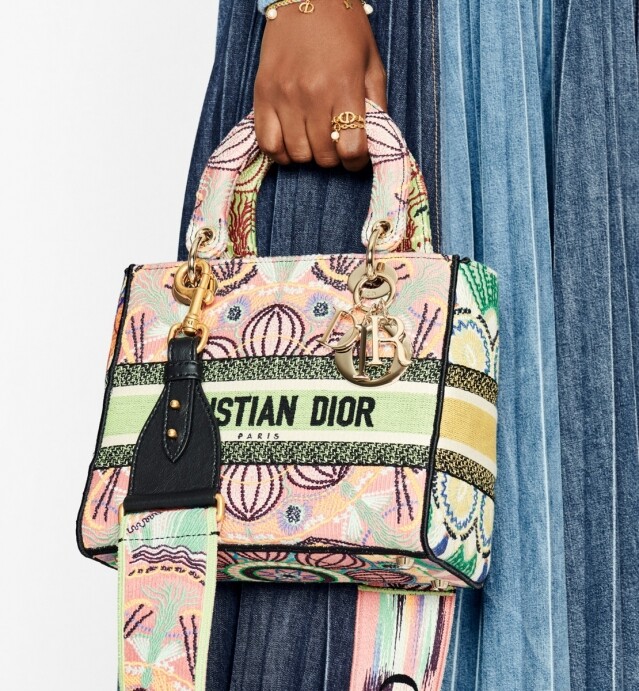 5.Lady Dior 有一定的保值能力 5.Lady Dior 有一定的保值能力