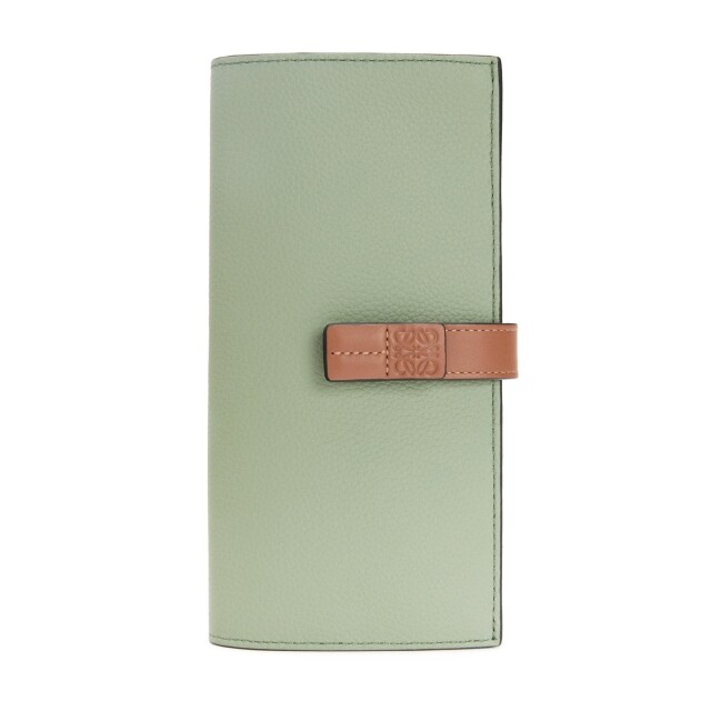 Loewe 女裝銀包推薦:拼色長銀包 Loewe 女裝銀包推薦:拼色長銀包