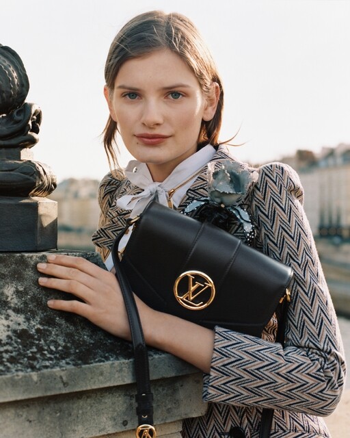 經典百搭的Louis Vuitton Noir 黑色 Pont 9 手袋。
