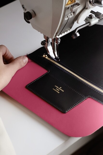 Pont 9 手袋的每一個細節，都帶出 Louis Vuitton 對待工藝的一絲不茍。