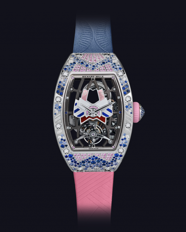 「Paloma」的錶殼和表冠鑲有藍寶石和鑽石，錶盤飾有黑瑪瑙、粉紅色的珍珠貝母、青金石和碧玉，當中藍調和粉紅調融成一體，傳遞了反傳統的創新力量。