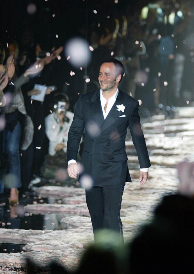 2004 年時裝設計師 Tom Ford 離開為 Gucci 擔任從事 10 年的創意總監一職。