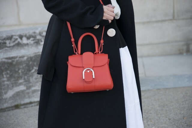 Delvaux Le Brillant 近年更推出了迷你 size,可側揹款式大受歡近,為品牌增添了年輕感。 Delvaux Le Brillant 近年更推出了迷你 size,可側揹款式大受歡近,為品牌增添了年輕感。
