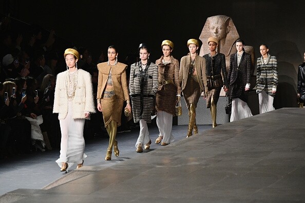 時裝字典：Karl Lagerfeld 的傳奇時尚人生