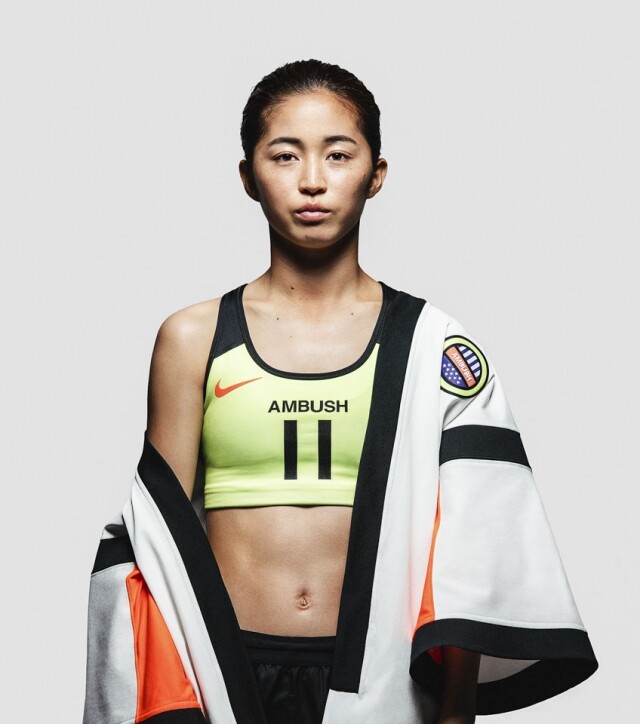 Yoon Ahn 所設計的 Nike X Ambush 球衣打破了以往球衣的固定印象