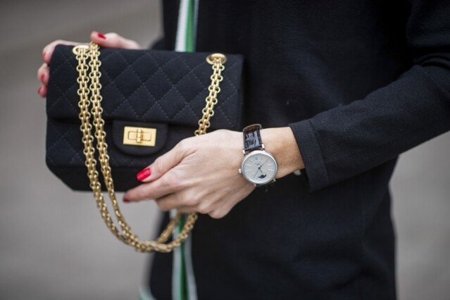 Chanel 2.55 更曾經加推了 mini size,一推出已成為了熱賣之單品。 Chanel 2.55 更曾經加推了 mini size,一推出已成為了熱賣之單品。