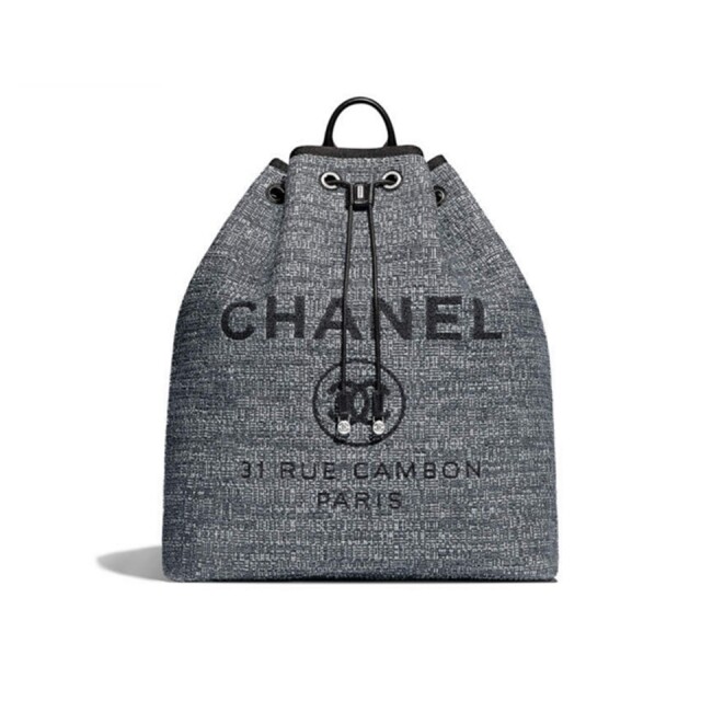 Chanel 2018 早春系列藍色帆布背囊 $22,600