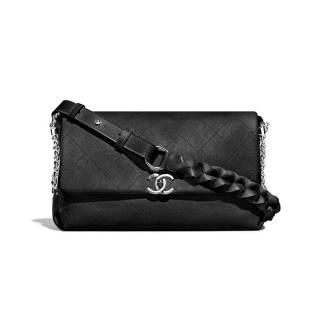 Chanel 2018 早春系列黑色皮革手袋 $27,800 Chanel 2018 早春系列黑色皮革手袋 $27,800