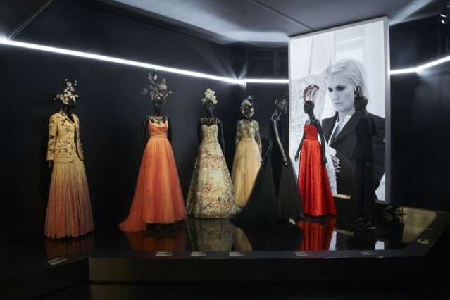 Dior 史上最大型時裝展《Christian Dior, Designer Of Dreams》