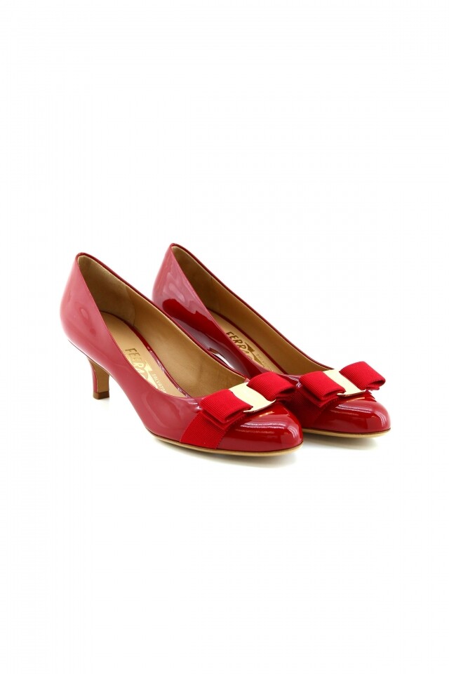 Salvatore Ferragamo 紅色幼跟鞋(原價:$5,400,折後價:$3,213) @Twist Salvatore Ferragamo 紅色幼跟鞋(原價:$5,400,折後價:$3,213) @Twist