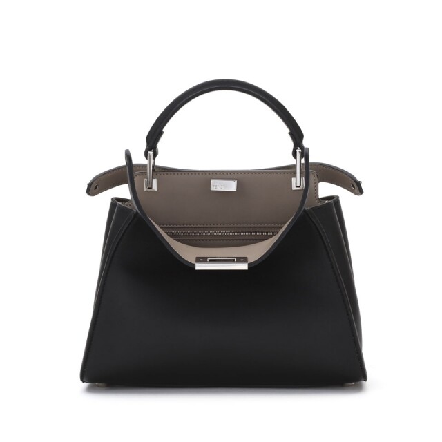 黑色 Fendi Peekaboo Essentially 黑色 Fendi Peekaboo Essentially