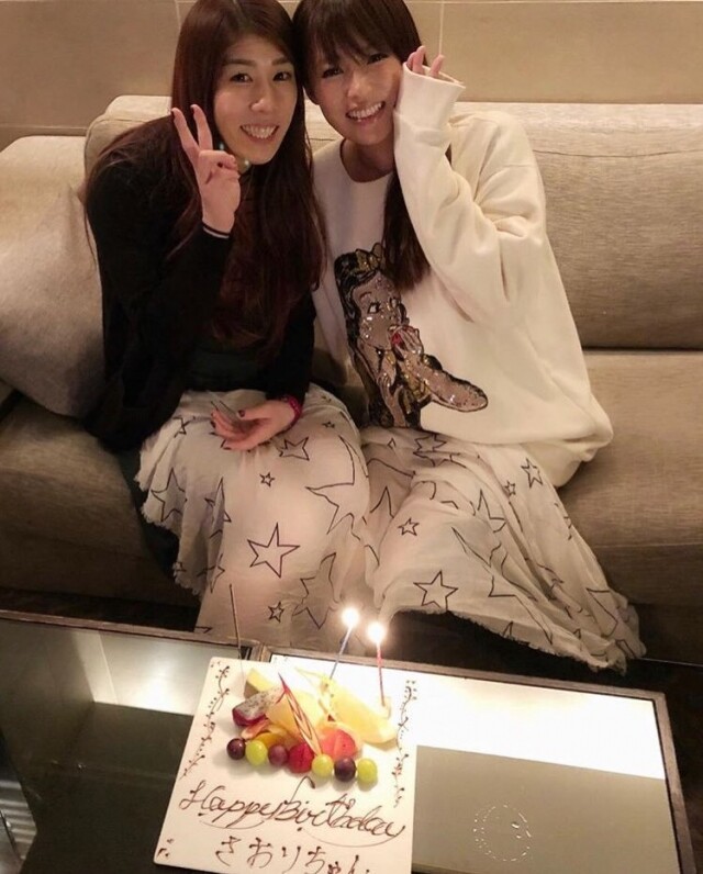 深田恭子Logo Tee的隨性打扮 深田恭子Logo Tee的隨性打扮