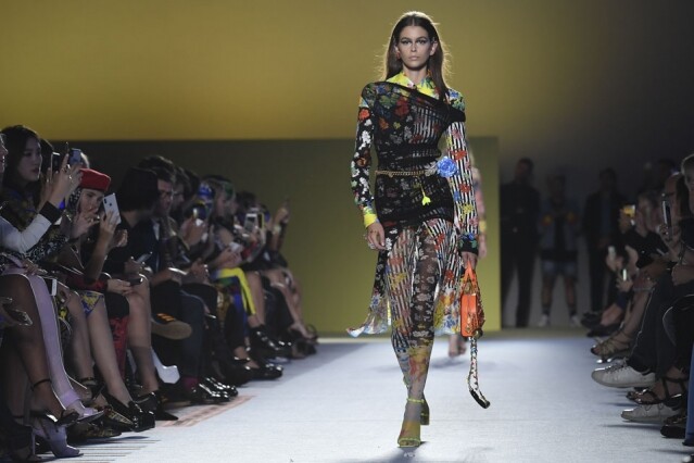 Versace 榜上有名,最大原因相信是品牌給 Michael Kors 收購了。 Versace 榜上有名,最大原因相信是品牌給 Michael Kors 收購了。