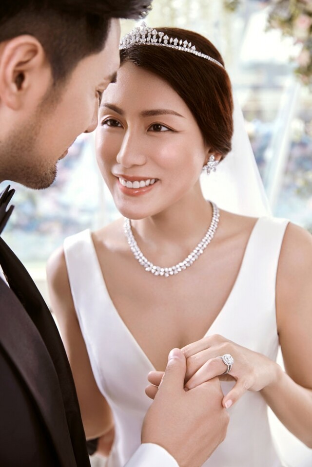鑽石之王Harry Winston全新浪漫影片 閃鑽婚嫁系列尋找你的The Perfect Pair 鑽石之王Harry Winston全新浪漫影片 閃鑽婚嫁系列尋找你的The Perfect Pair