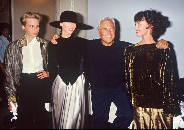 1988 年，Armani 在荷里活設立公關部，讓明星試穿 Giorgio Armani 的服裝 sample。