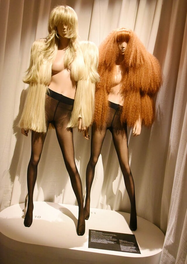 Martin Margiela 在巴黎舉辦首場時裝展。 Martin Margiela 在巴黎舉辦首場時裝展。