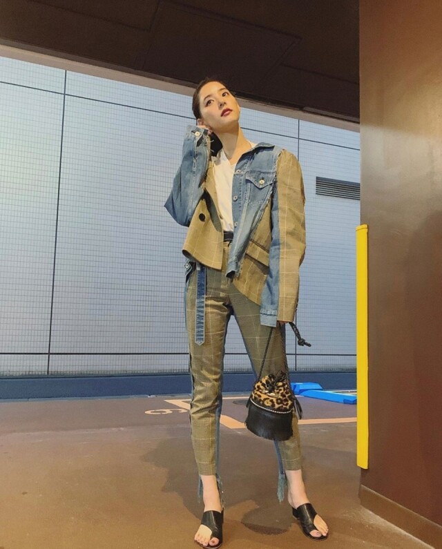 透明感女神新木優子日本穿搭,靠高腰闊褲長裙顯高 透明感女神新木優子日本穿搭,靠高腰闊褲長裙顯高