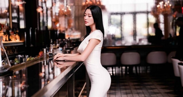 韓國性感女神李成敏Clara閃嫁！她是這樣突顯惹火身材的？
