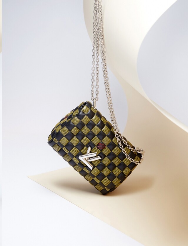 Louis Vuitton 帶領的經典Twist 變奏 Louis Vuitton 帶領的經典Twist 變奏