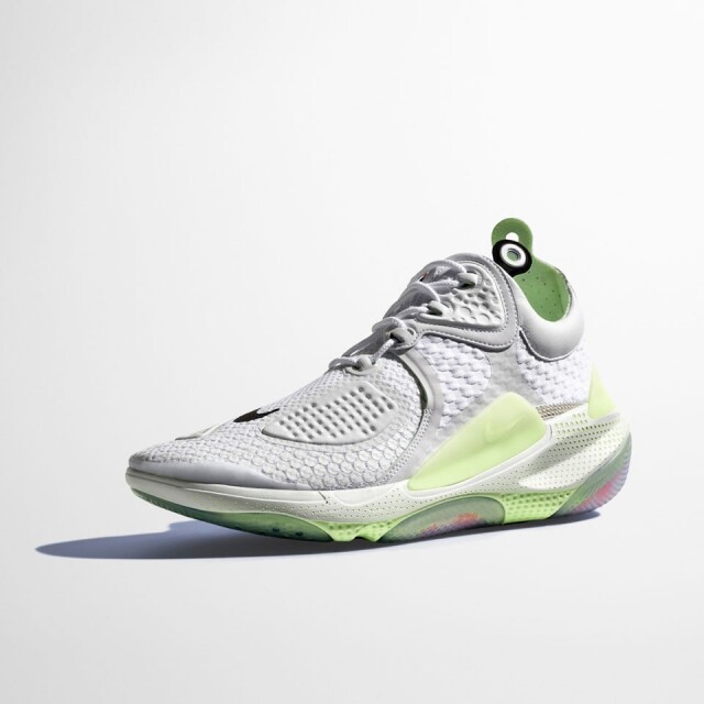 Nike Setter 鞋款首度亮相於巴黎時裝周 2020