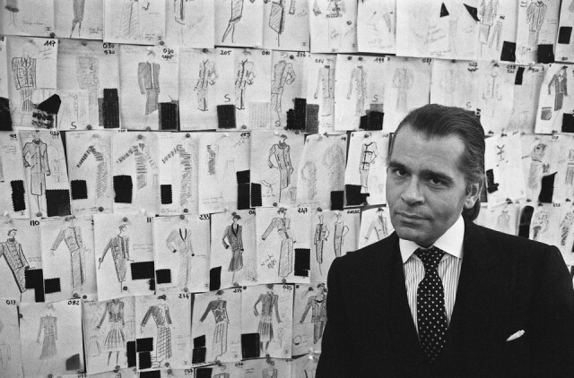 1983 年加入 Chanel 的 Karl Lagerfeld 帶領 Chanel 走進另一里程碑。 1983 年加入 Chanel 的 Karl Lagerfeld 帶領 Chanel 走進另一里程碑。