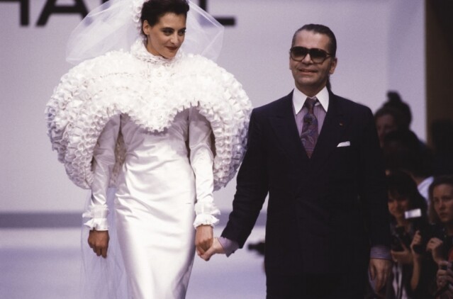 Karl Lagerfeld 為 Chanel 創作的高制系列，結尾都是婚紗設計。
