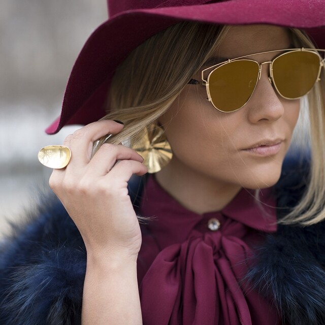 Single earring Single earring