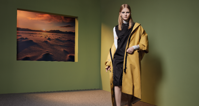 Miuccia Prada 與 Raf Simons 首度合作，帶領 Prada 進入新時代