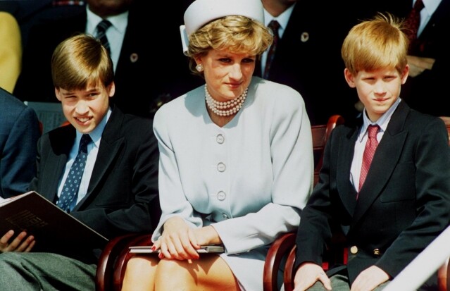 Princess Diana 的夢幻婚紗首次作公開展覽