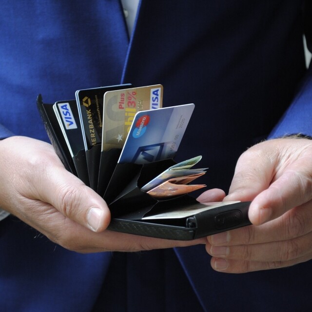 市面上的 RFID 防盜銀包、卡片套如何防盜？有用嗎？