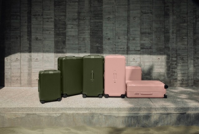 Rimowa 最新登場的 Desert Rose（霧粉色）和 Cactus（墨綠色）Rimowa Essential 行李箱