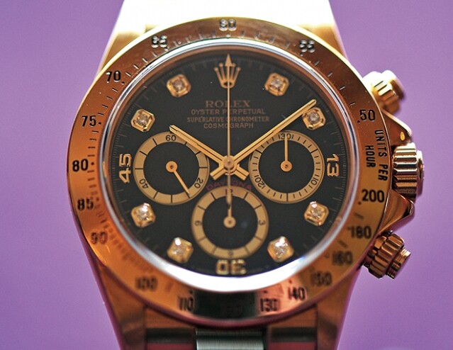 Cosmograph Daytona 不銹精鋼機械腕錶的售價，由 2003 年的 $16,190 歐元增至 2015 年的 $78,205 歐元