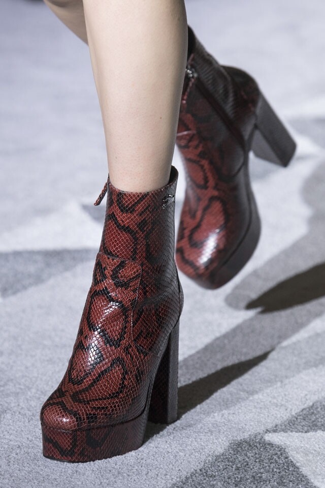 Longchamp 蛇紋短靴