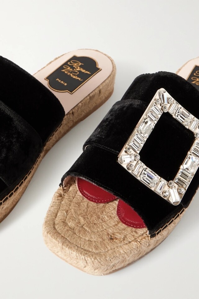 名牌草鞋推薦:Roger Vivier 涼鞋 $8,500 名牌草鞋推薦:Roger Vivier 涼鞋 $8,500