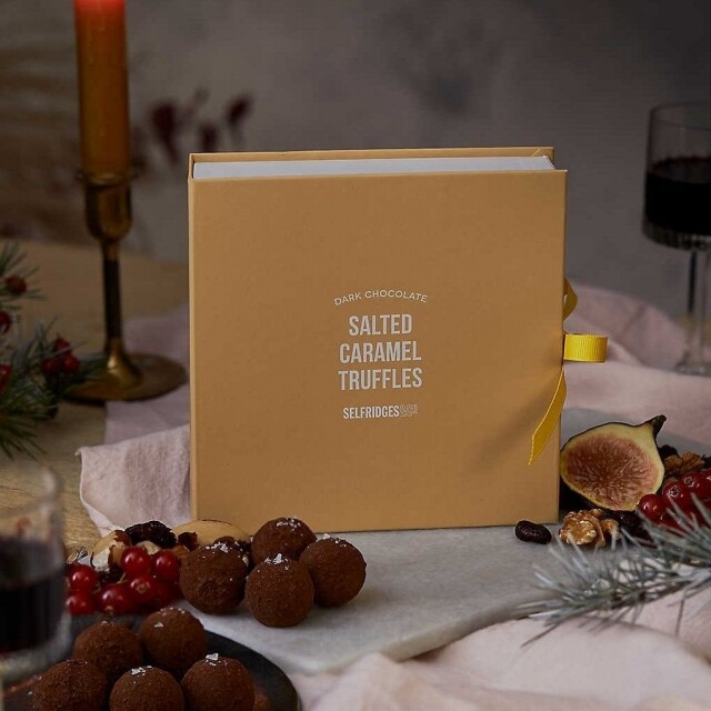 SELFRIDGES SELECTION International Prosecco and Salted Caramel gift box