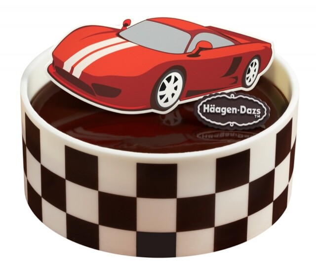 Haagen-Dazs 跑車狂熱父親節雪糕蛋糕，熱愛跑車的父親必定一看愛上。