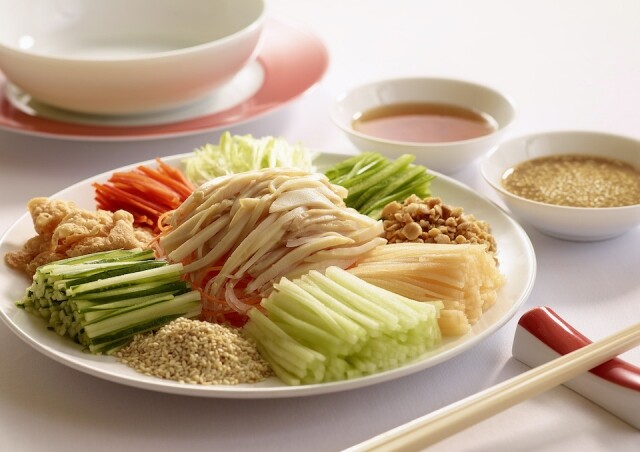 2021 凱悅酒店金牛團年飯菜單,賀年菜式鮑魚「撈起」兩頭鮑魚撈起、迷你海味盆 2021 凱悅酒店金牛團年飯菜單,賀年菜式鮑魚「撈起」兩頭鮑魚撈起、迷你海味盆