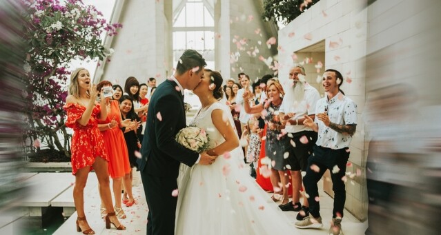 親身和峇里當地酒店結婚統籌師直接溝通籌劃海外結婚事宜。