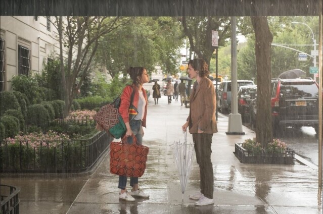 由添麥菲與艾麗芬寧分開後，天就開始下雨，但正因為這場雨，造成了不一樣的氣氛，讓紐約變得更浪漫，更容易令人產生戀愛的感覺。